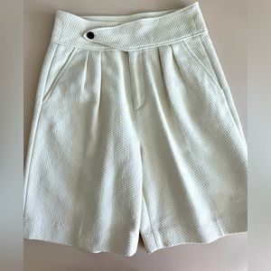 rag & bone pleated Bermuda *store exclusive cream color size 0